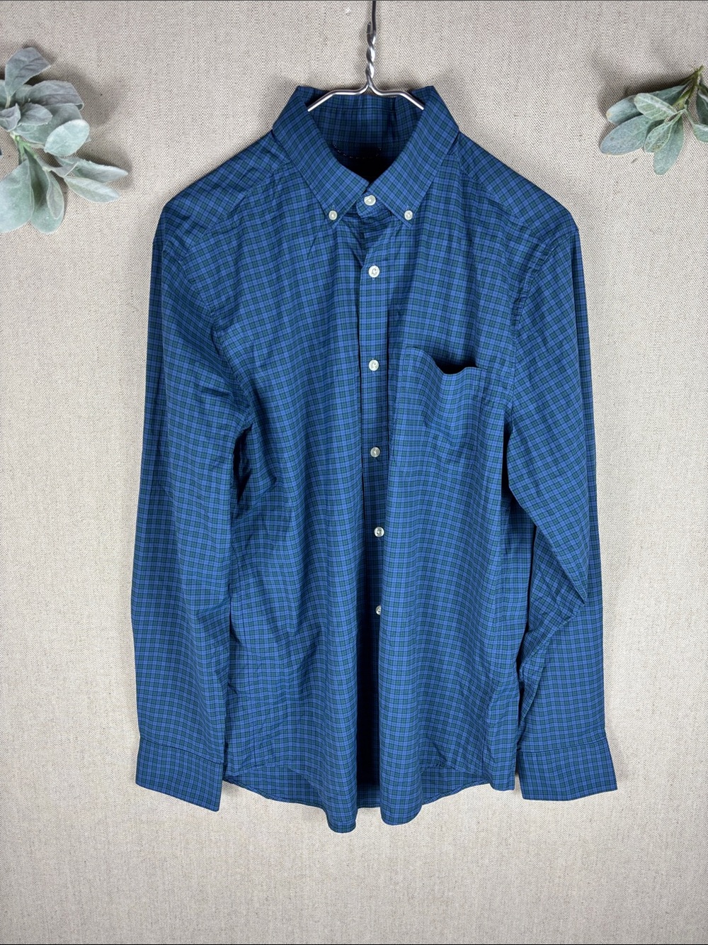 Vineyard Vines > Classic Fit Blue Plaid Button-Down Shirt Medium